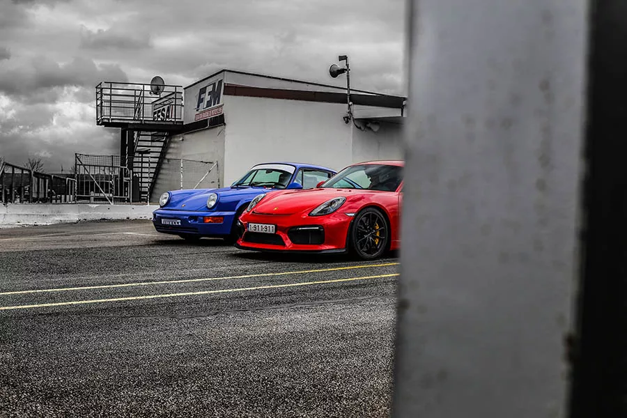 Tableau contemporain Porsche GT4 art mural automobile, edition limitee