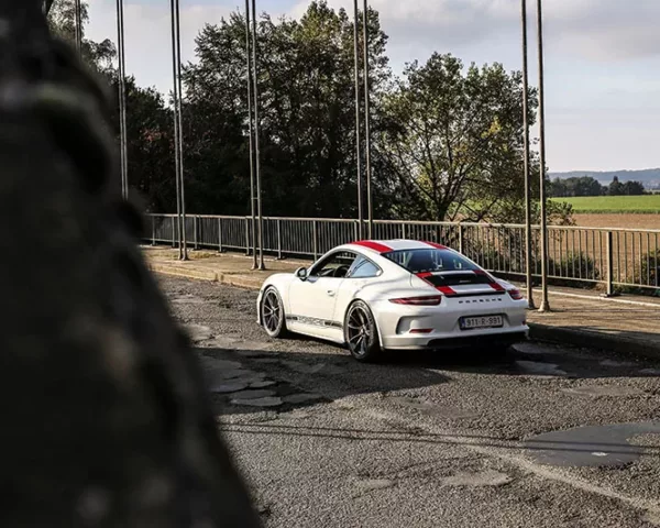 Photo Porsche 911 R Photographie Porsche 911 R pont incline de Ronquieres Belgique, tirage art edition limitee