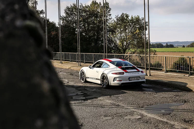 Photographie Porsche 911 R pont incline de Ronquieres Belgique, tirage art edition limitee