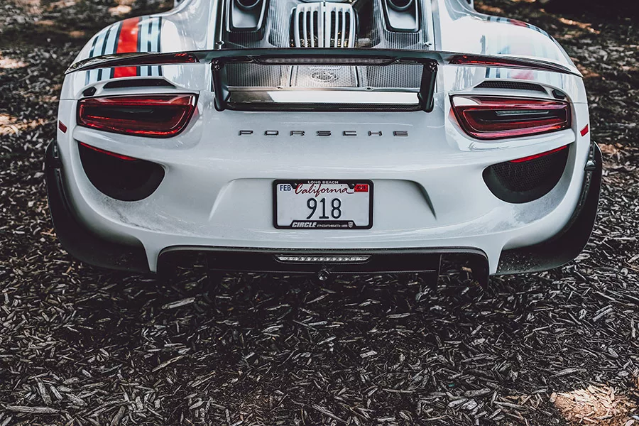 Photographie Porsche 918 livree Martini Racing, tirage art automobile edition limitee