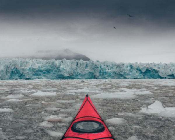 PHOTOGRAPHIE “KAYAK & GLACIER”, SVALBARD