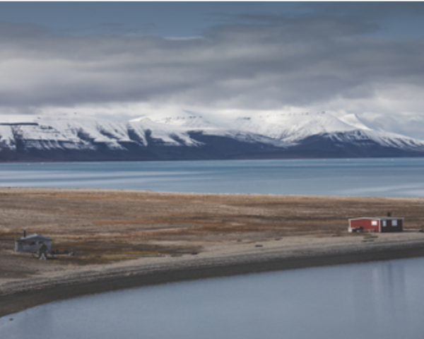 PHOTOGRAPHIE “TRAPPER’S CABIN”, SVALBARD