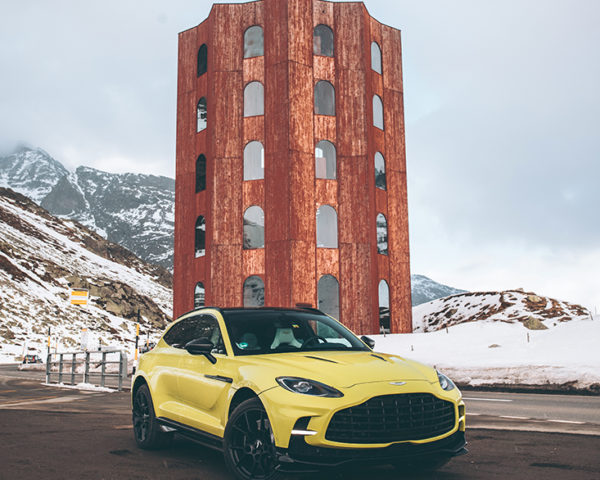 Photographies Aston Martin DBX