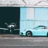Photographie i am blue porsche targa Photographie Porsche Targa bleue eclatante, tirage art automobile edition limitee