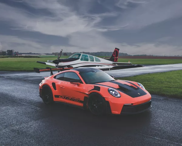 Photographie de la Porsche 911 GT3 RS – Énergie et Élégance