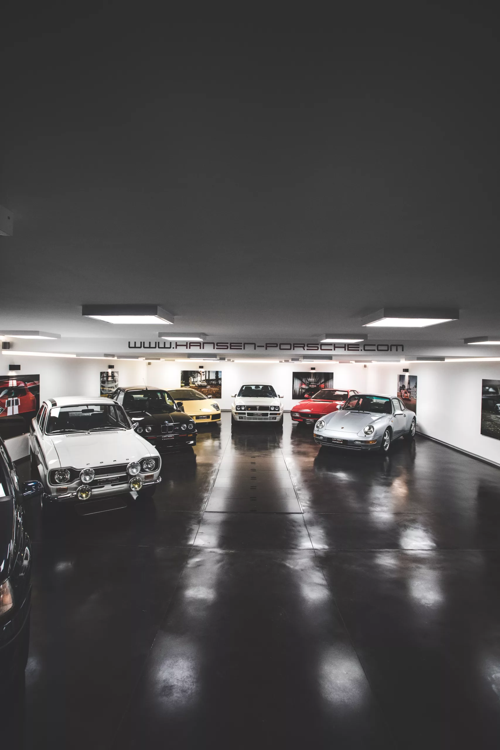 Œuvre Cars and Roses installée chez un client – impression fine art