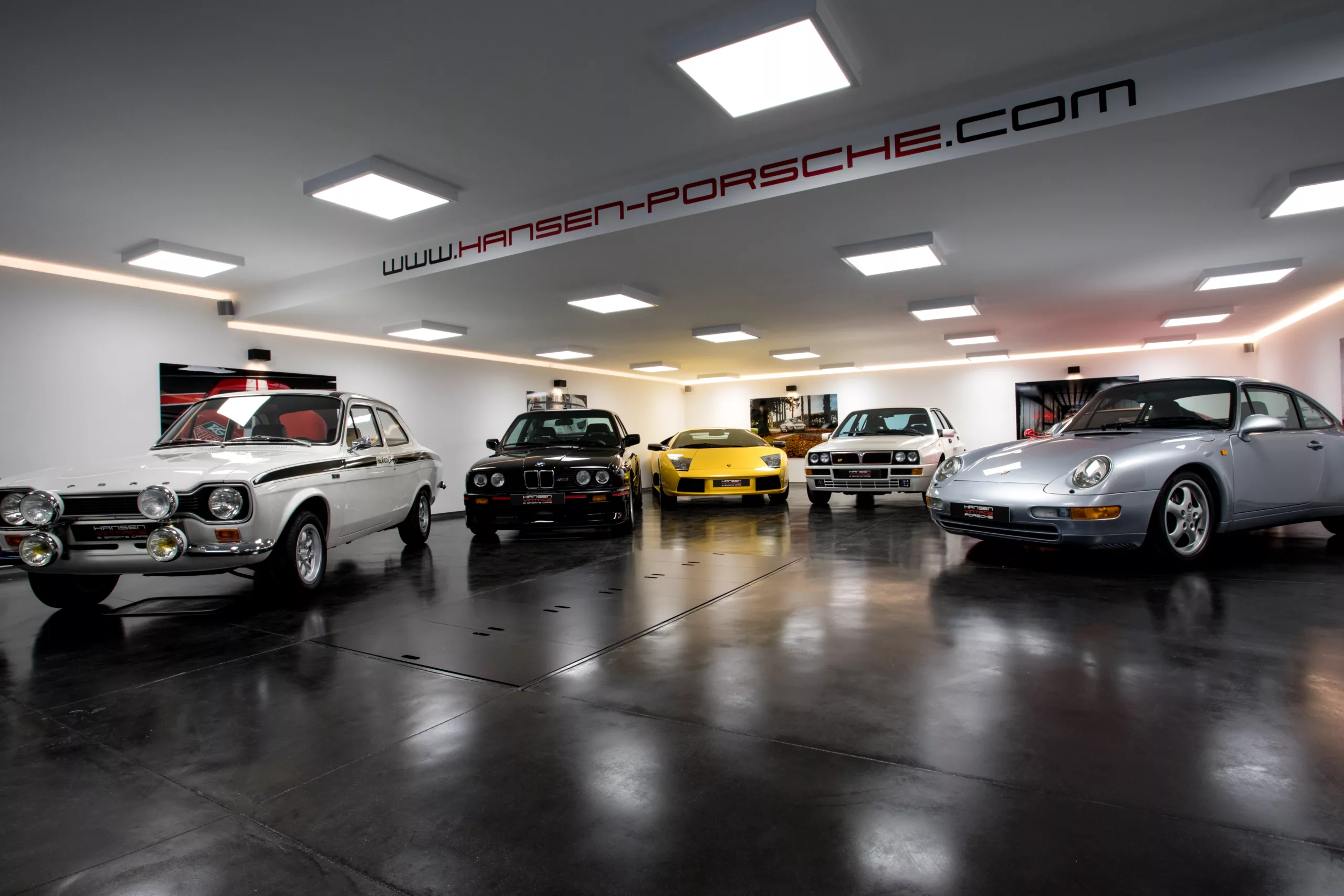 Œuvre Cars and Roses installée chez un client – impression fine art