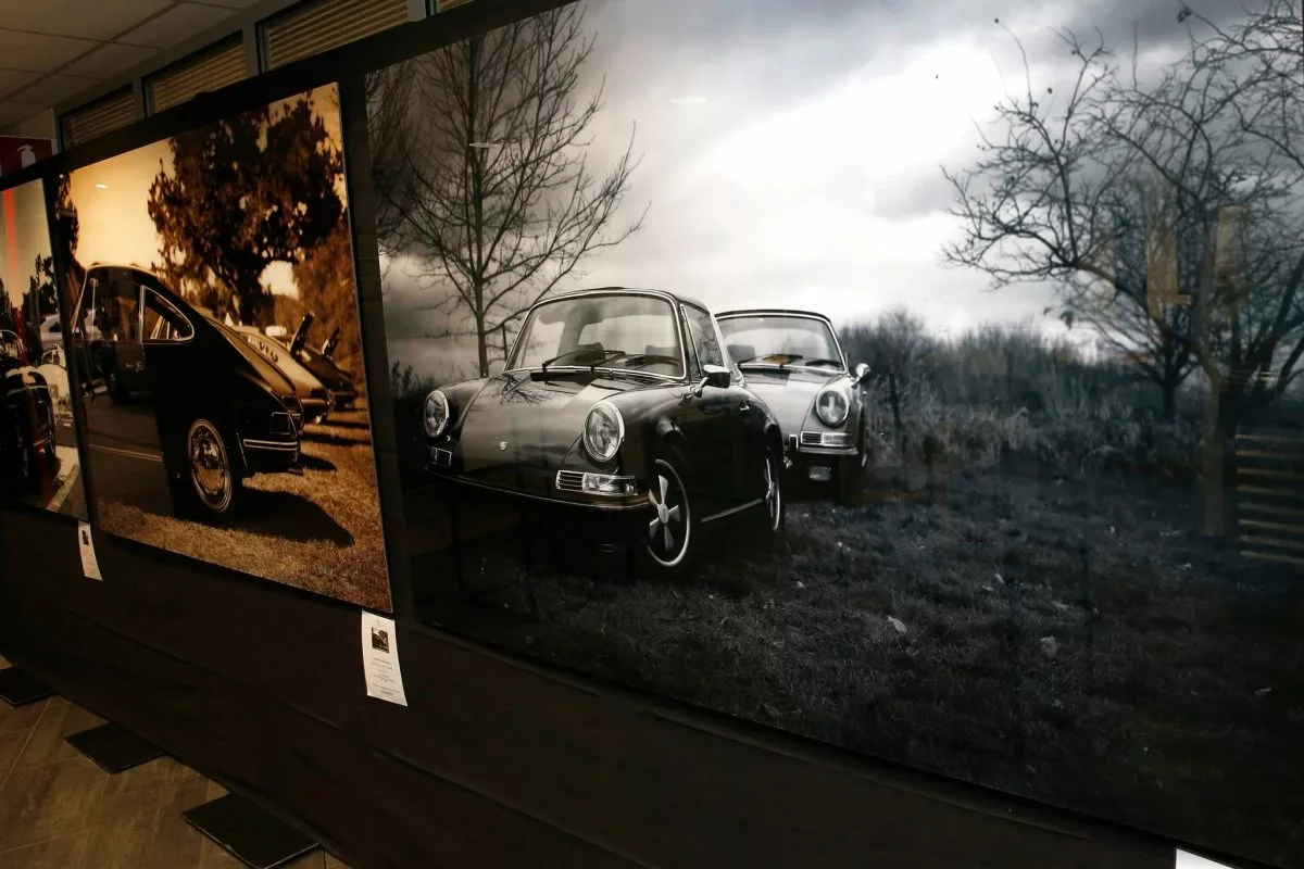Tirages fine art exposés côte à côte lors d'une exposition