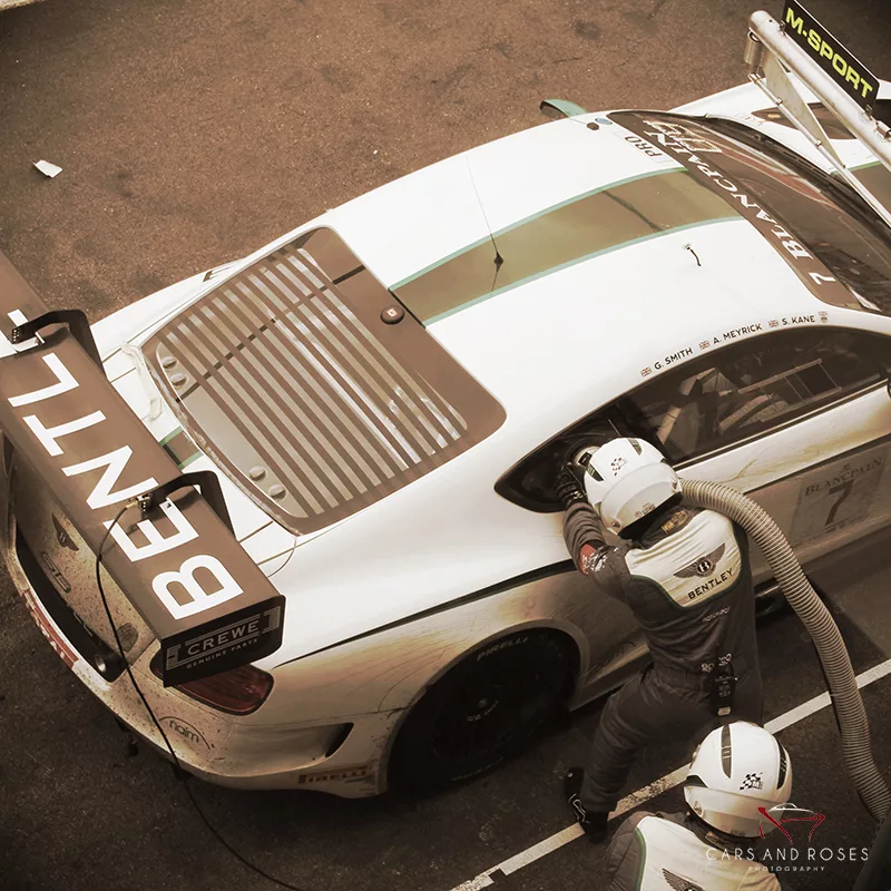 ravitaillement Bentley GT3 sepia tirage art automobile edition limitee