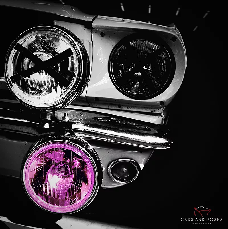 art phare Ford Mustang violet impression limitee museale