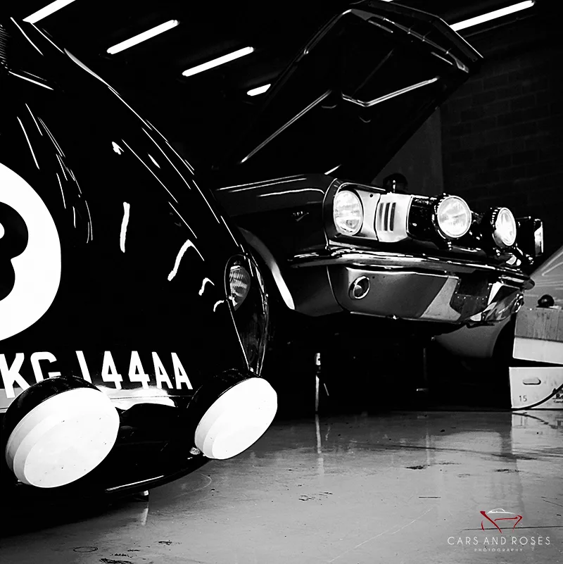 photo noir et blanc ford mustang et jaguar type-e tirage art automobile edition limitee