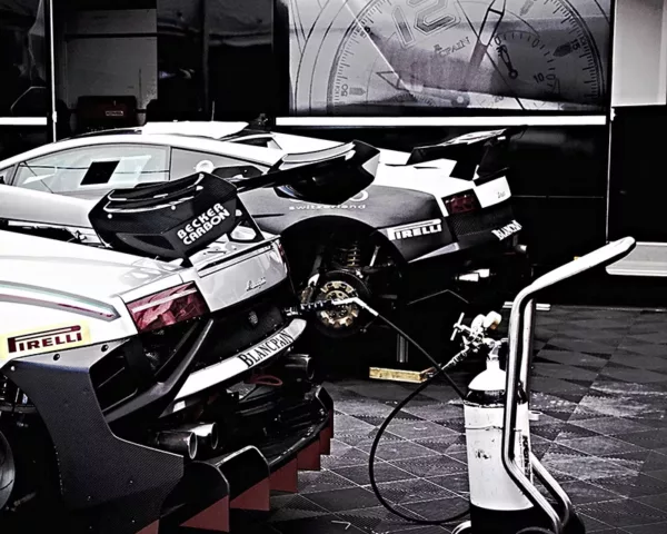 Lamborghini Tires change #06 Car Prints photo changement pneus lamborghini voiture course art tirage edition limitee