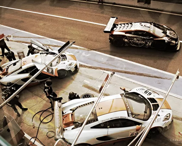 McLaren Mp4 Gulf Pit Lane at Monza #15 Car Prints photo mclaren mp4 pit lane voiture course art tirage edition limitee