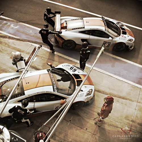 McLaren Mp4 Gulf moving in the Pit Lane - Square