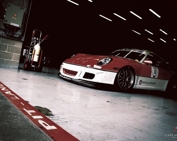 Porsche 911 GT3 with the Pit Lane Mark