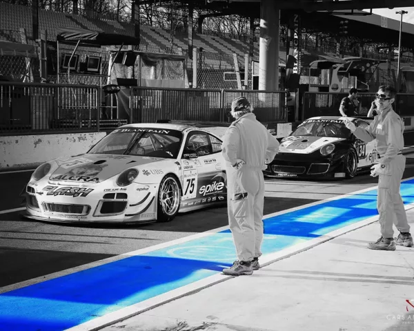 Porsche GT3-R Duet - Color Touch tableau contemporain Porsche GT3 R impression limitee museale