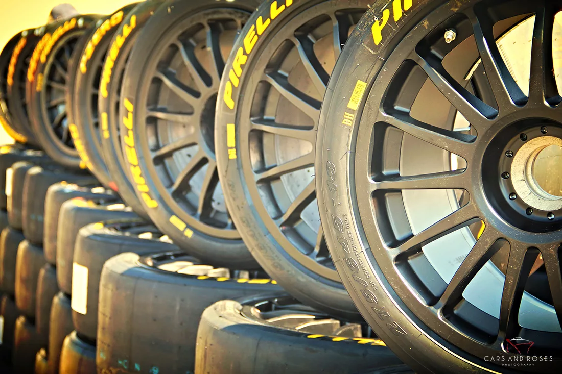 photo pneus pirelli voiture course art tirage edition limitee