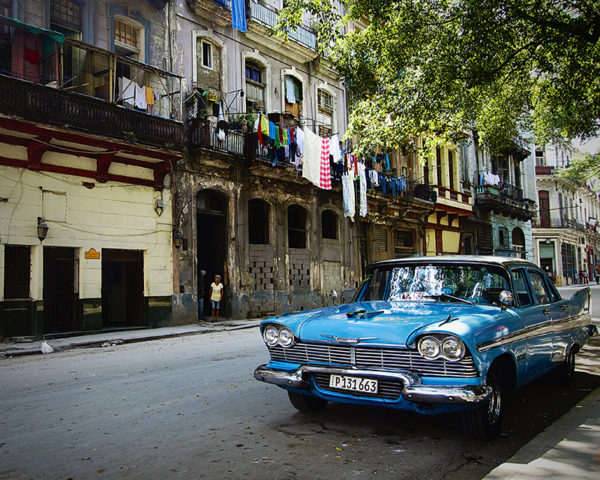 Tableau de voiture rue cuba